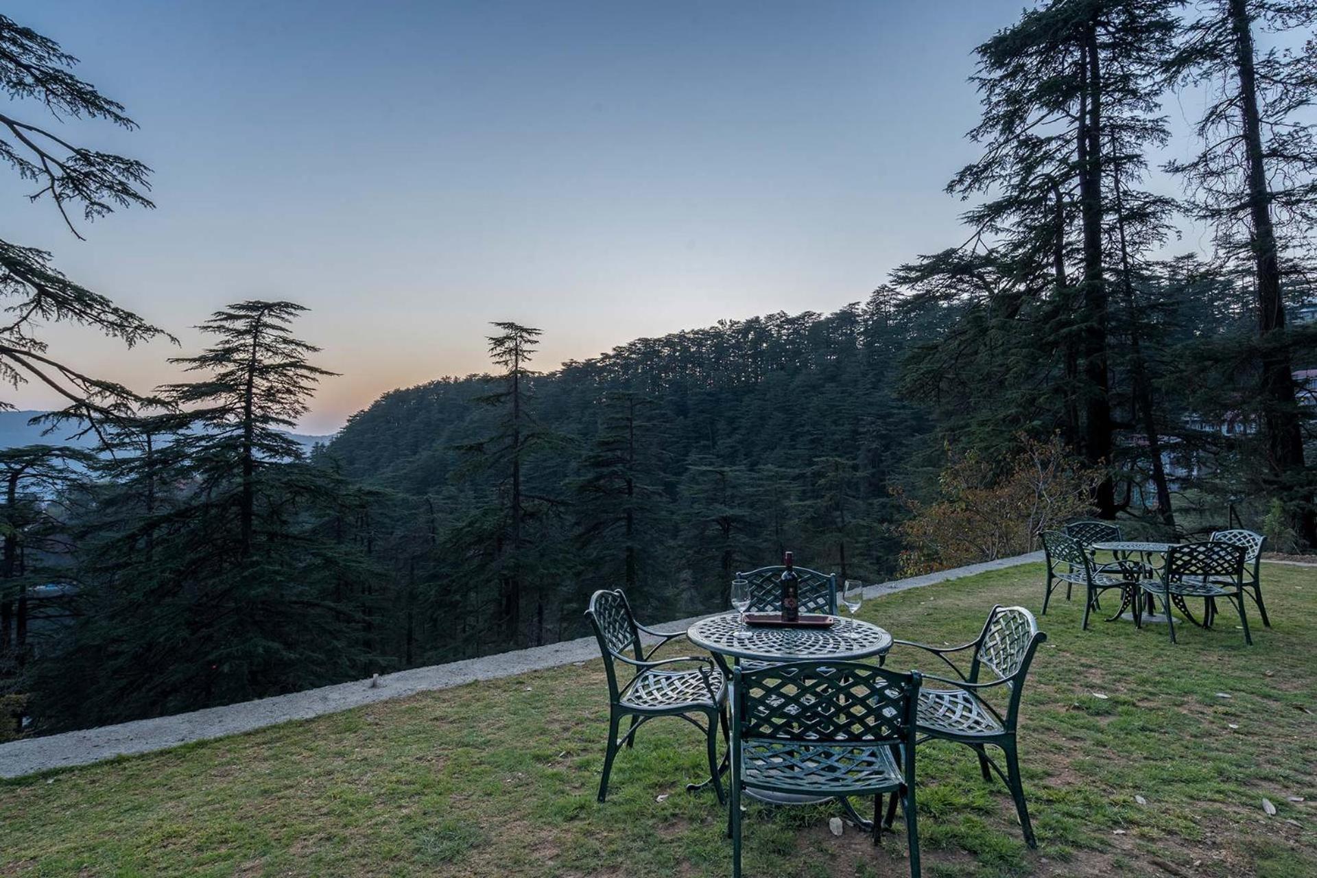StayVista at Pine Estate Shimla Exterior foto