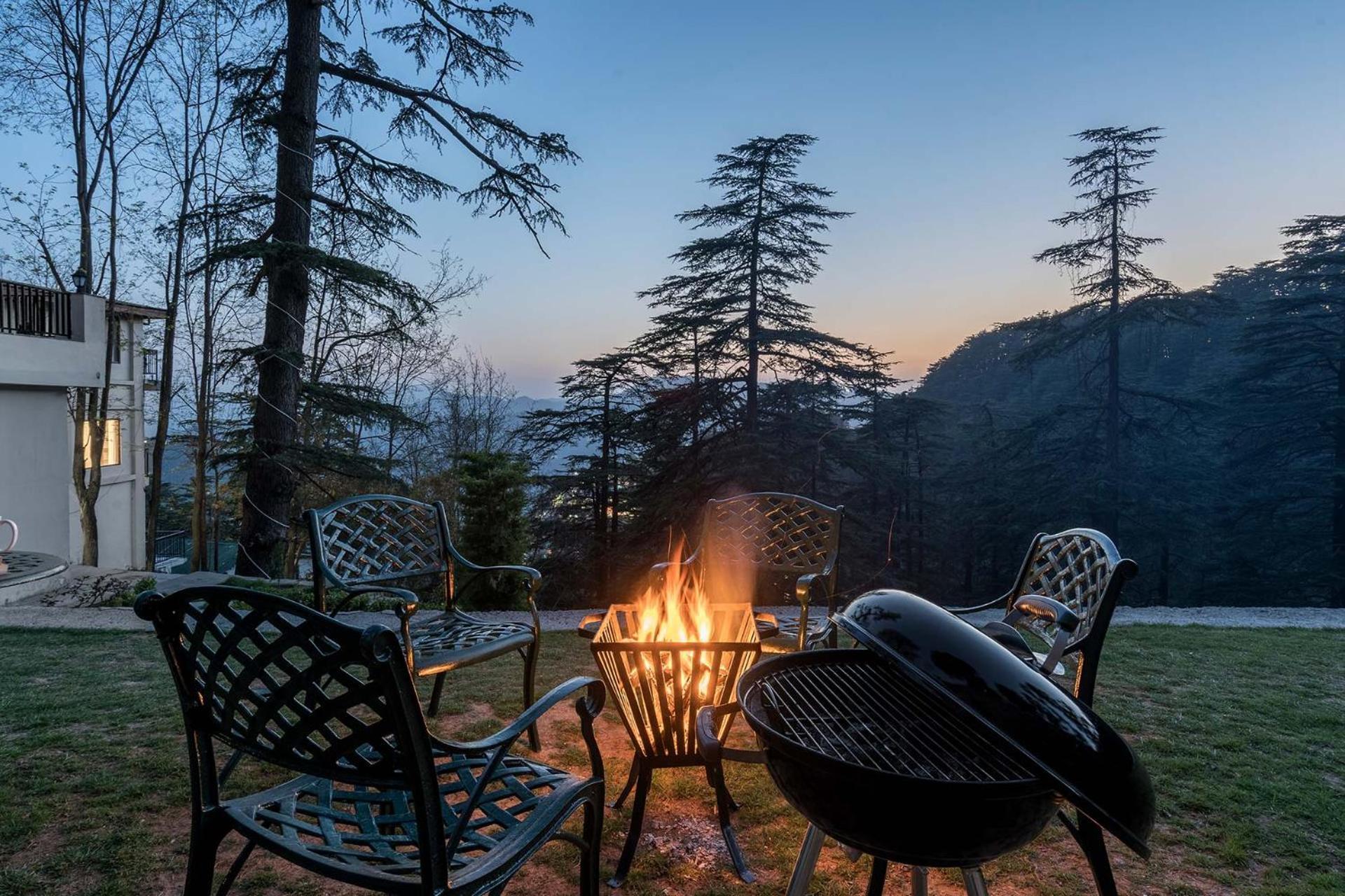 StayVista at Pine Estate Shimla Exterior foto